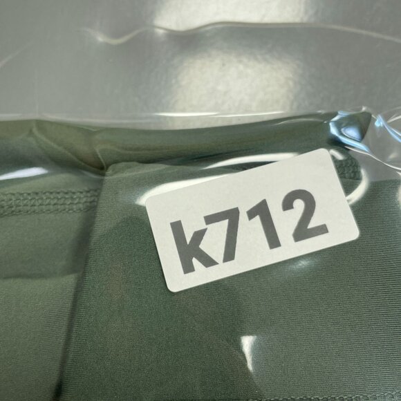 NEW Gap Fit Women's M Green Flare Leggings Green Side Pocket - Picture 15 of 15